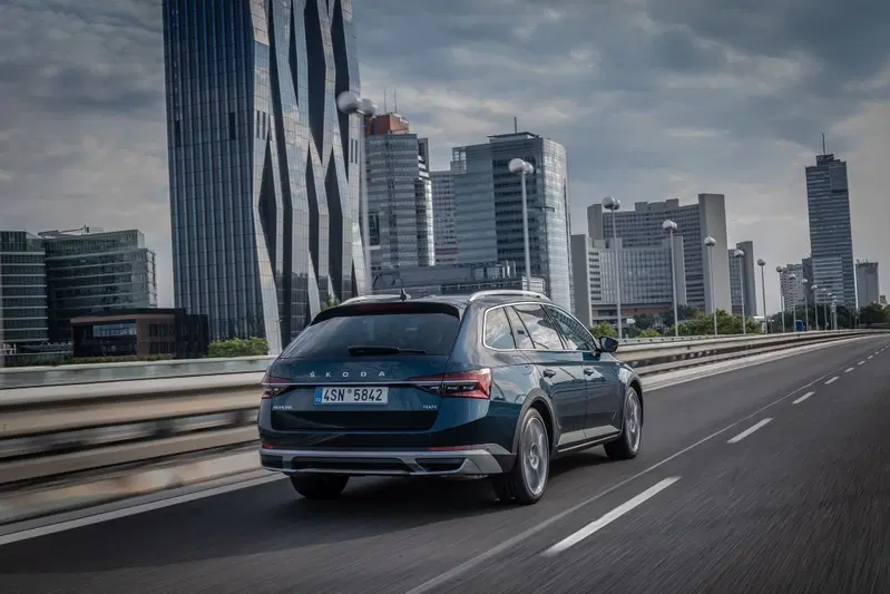 Il restyling 2019 della Skoda Superb, qui in versione Scout