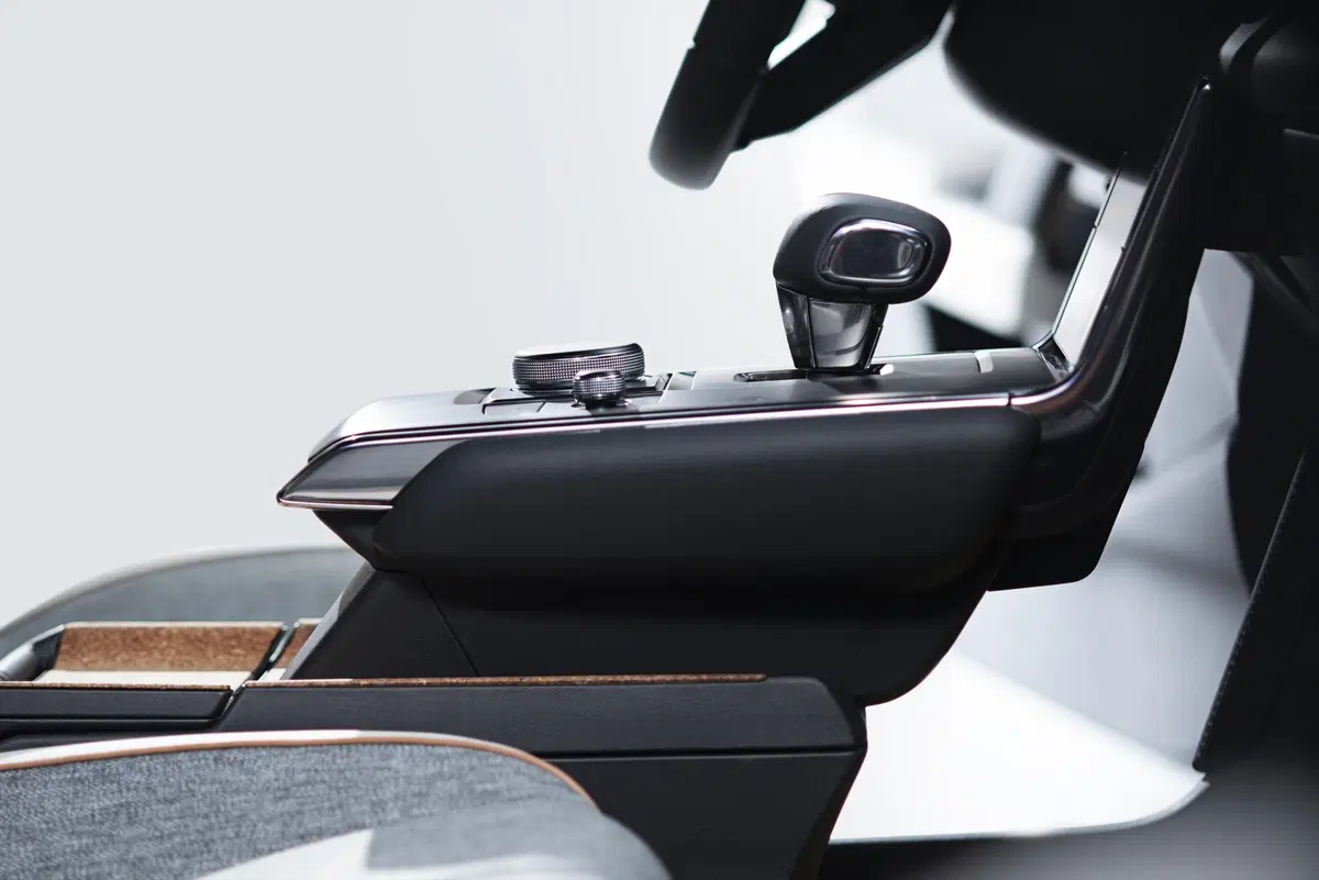Mazda MX-30: la prima elettrica del Marchio al Salone di Tokyo 2019 (23)