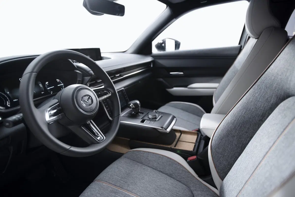 Mazda MX-30: la prima elettrica del Marchio al Salone di Tokyo 2019 (19)
