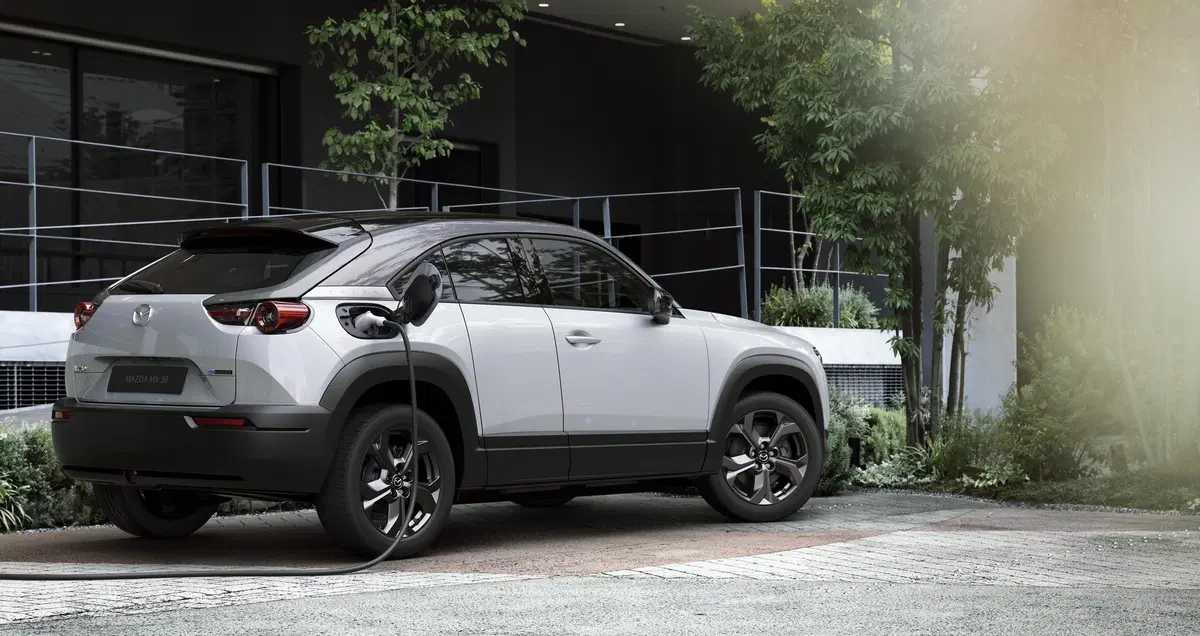 Mazda MX-30: la prima elettrica del Marchio al Salone di Tokyo 2019 (15)