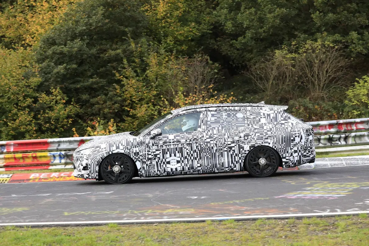 Cupra Leon ST: attesa la station wagon sportiva [Foto spia] (4)
