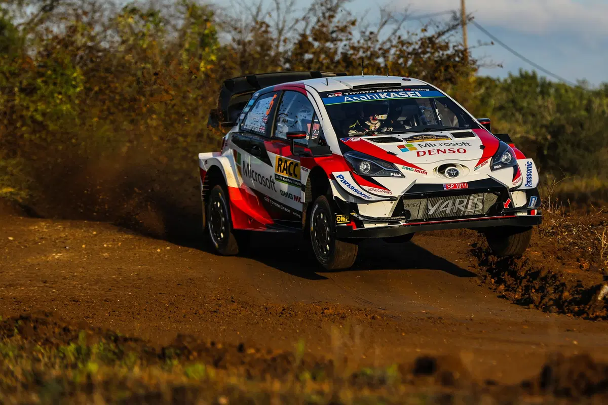 WRC 2019. Spagna Catalunya. Appena partiti. Messaggio Meeke (Toyota) (3)