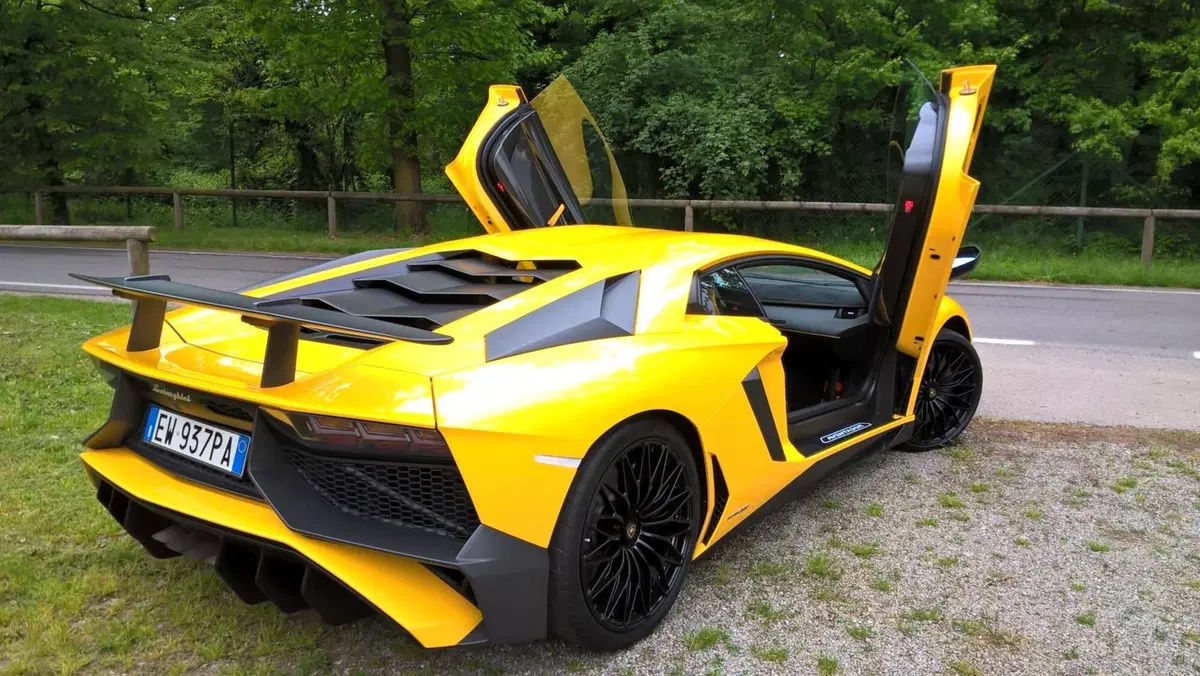Lamborghini Aventador SV [Video] (9)