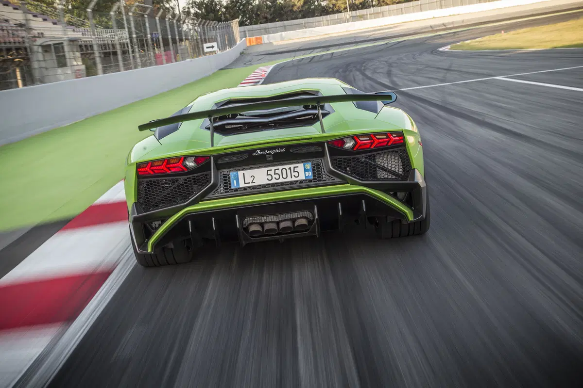 Lamborghini Aventador SV [Video] (5)