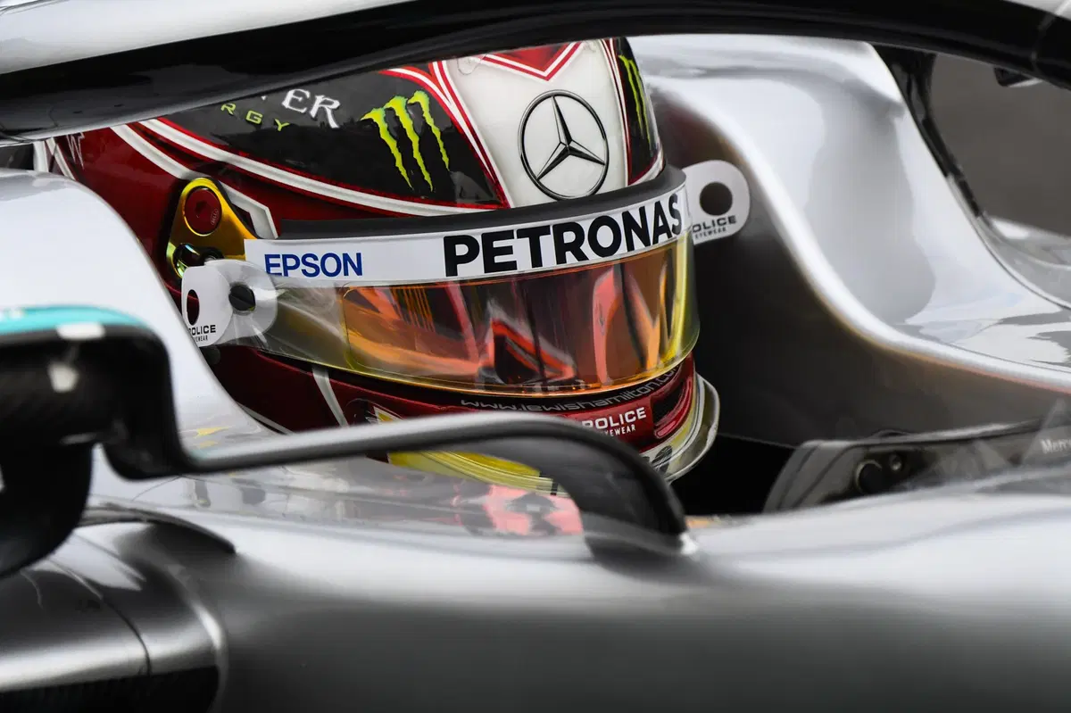 F1, GP Messico 2019: miglior tempo per Verstappen, penalizzato. Pole passa a Leclerc (12)