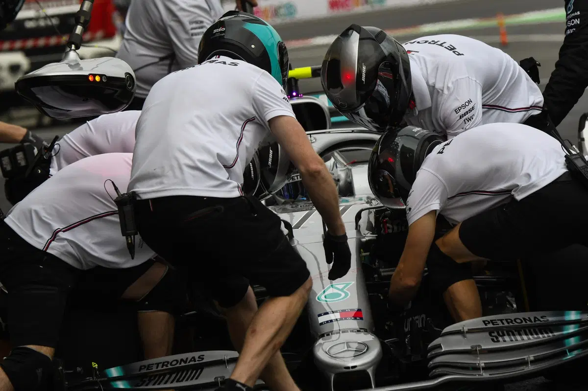 F1, GP Messico 2019: miglior tempo per Verstappen, penalizzato. Pole passa a Leclerc (34)