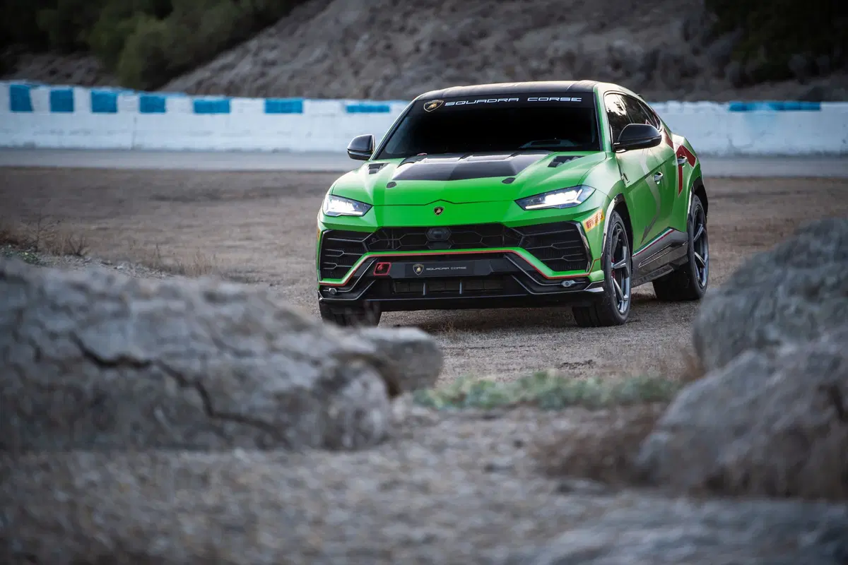 Lamborghini Urus ST-X, ecco il Super SUV da corsa. Debutto fine 2020 (3)