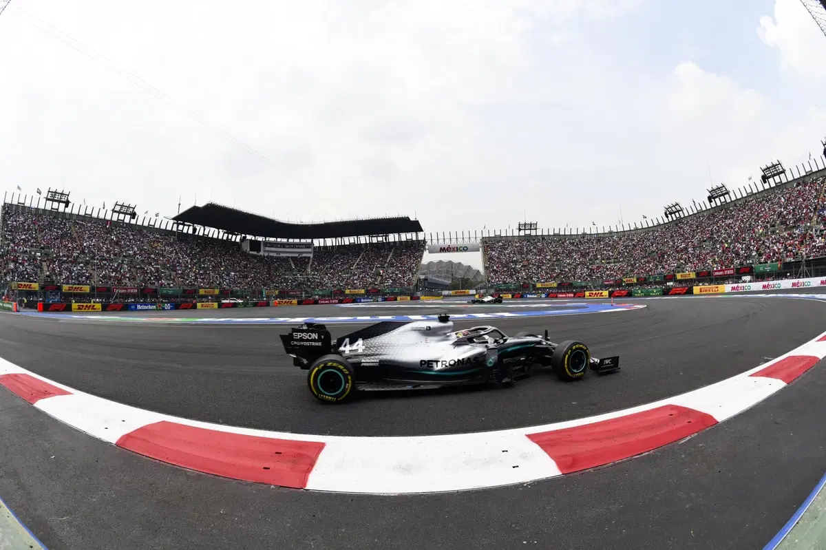 F1, GP Messico 2019: la Mercedes fa 100 con Hamilton (28)