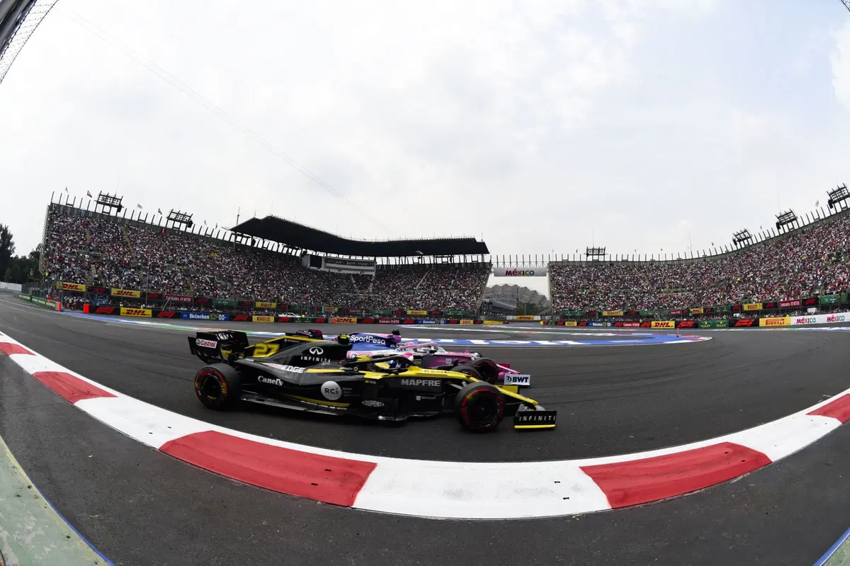 F1, GP Messico 2019: la Mercedes fa 100 con Hamilton (35)