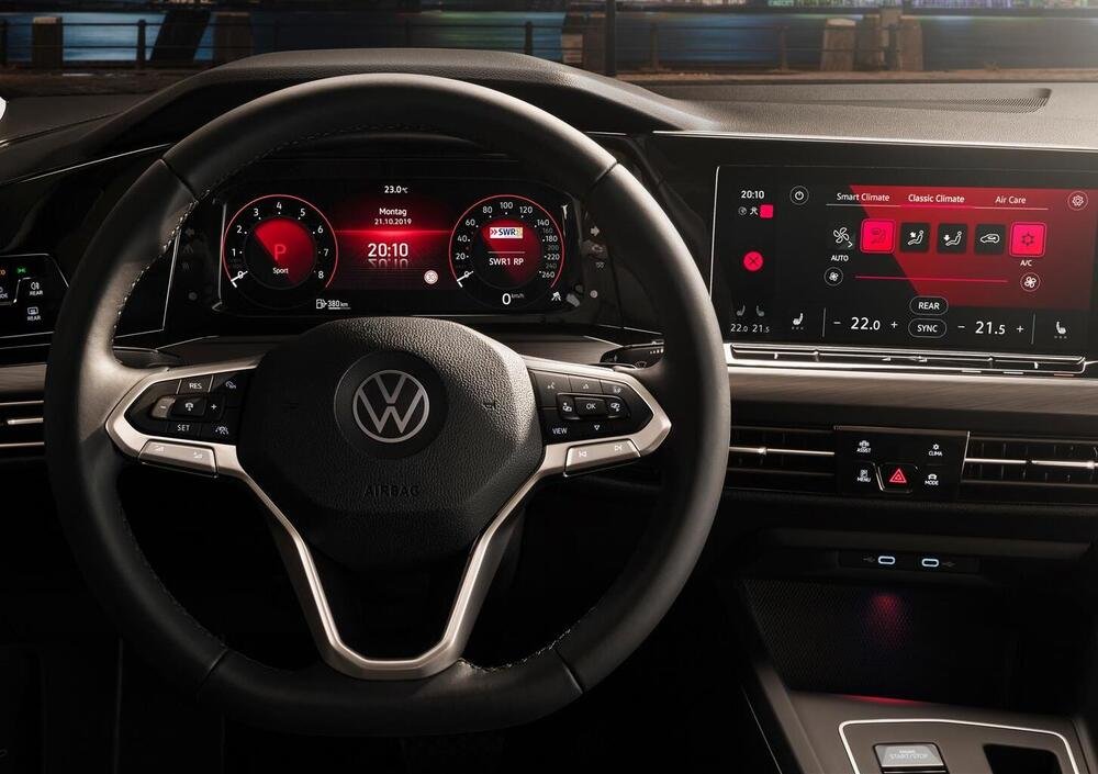 Gli interni della nuova Volkswagen Golf 8