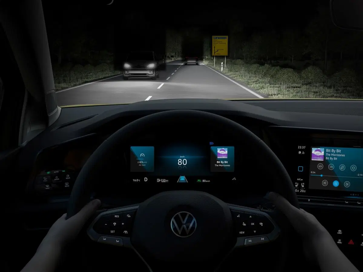 Volkswagen Golf 8 2020 | Gli interni e la tecnologia di bordo (4)