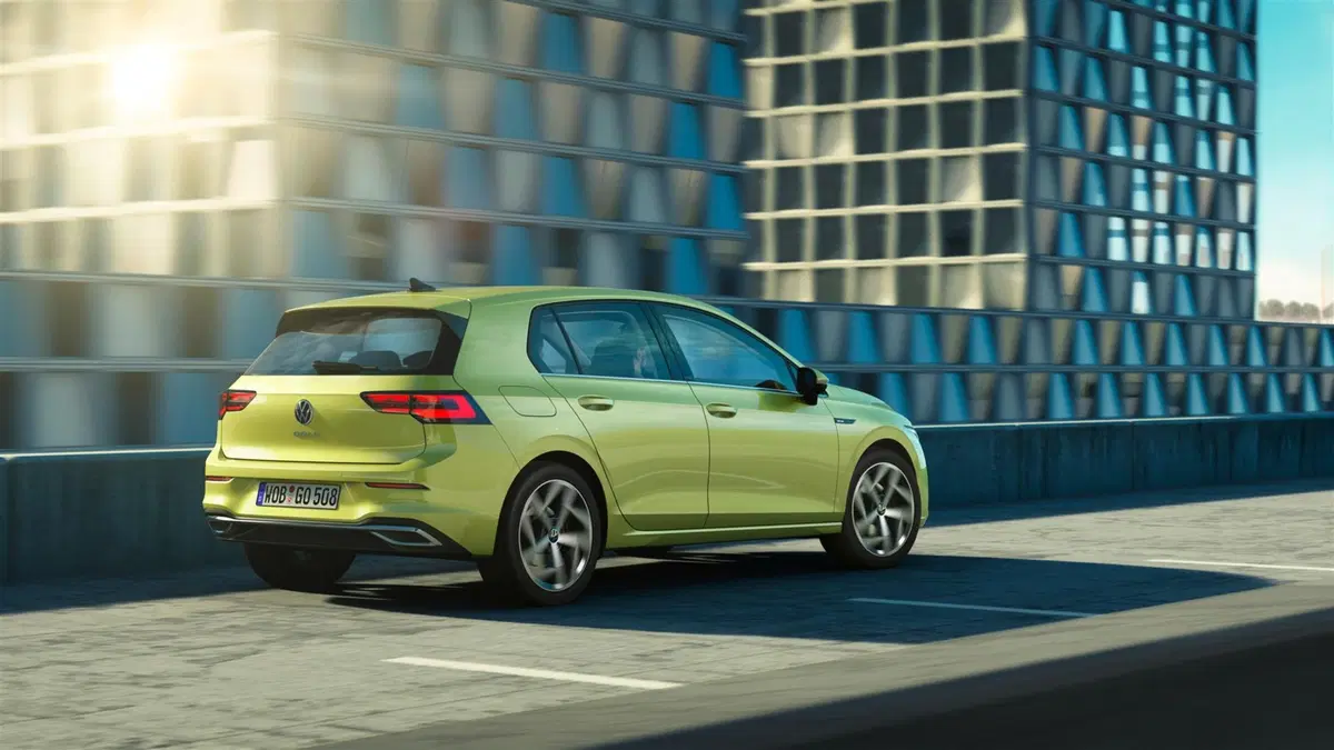 Volkswagen Golf 8 2020 | Gli interni e la tecnologia di bordo (12)