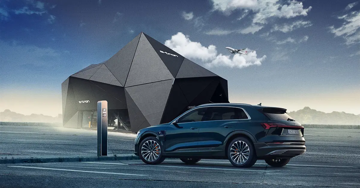 Audi: ricarica (e parcheggio) gratis all'aeroporto di Monaco