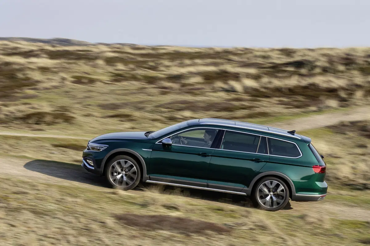 Volkswagen Passat Variant Alltrack 2.0 TDI 190 CV 4MOTION DSG BMT (2)