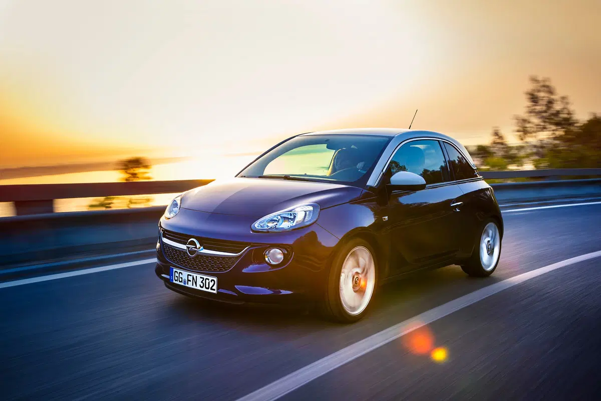 Opel Adam 1.2 70 CV Slam (24)