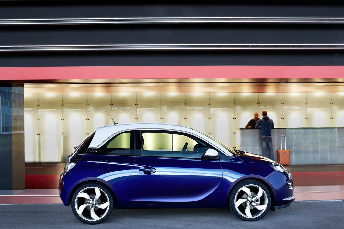 Opel Adam 1.2 70 CV Slam (6)