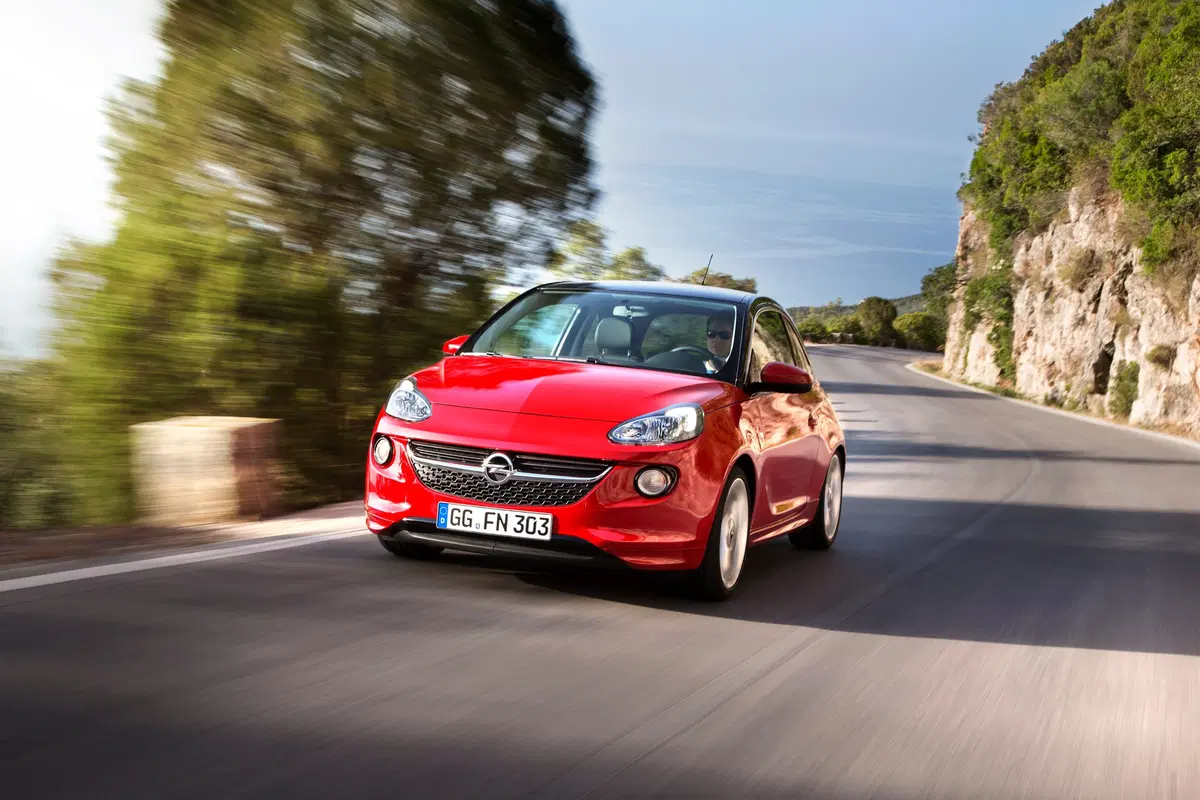 Opel Adam 1.2 70 CV Slam (28)