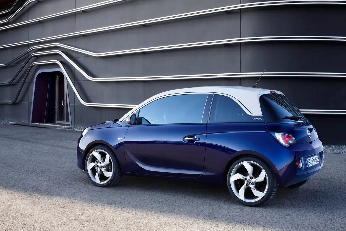 Opel Adam 1.2 70 CV Slam (30)