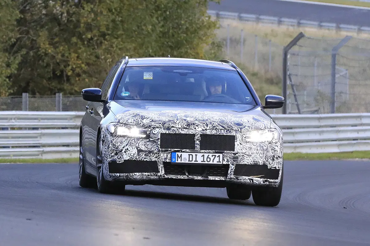 BMW Serie 5 restyling, le foto spia