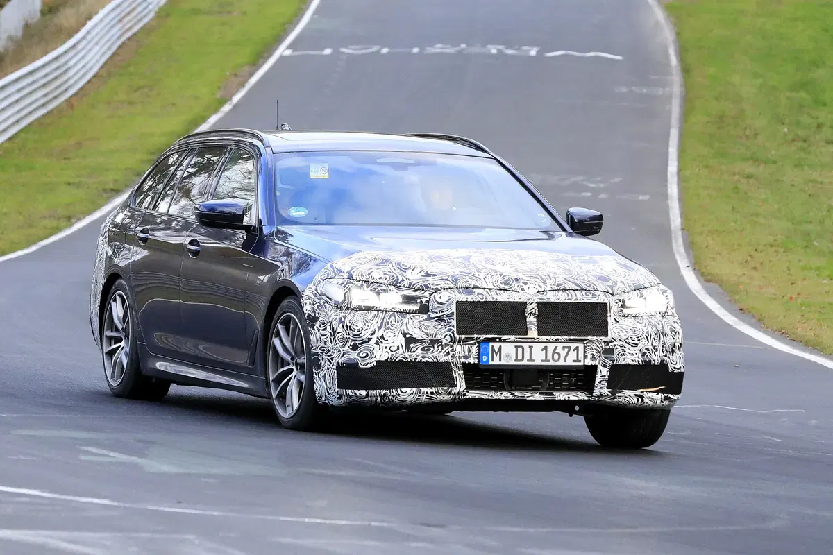 BMW Serie 5 restyling, le foto spia (3)