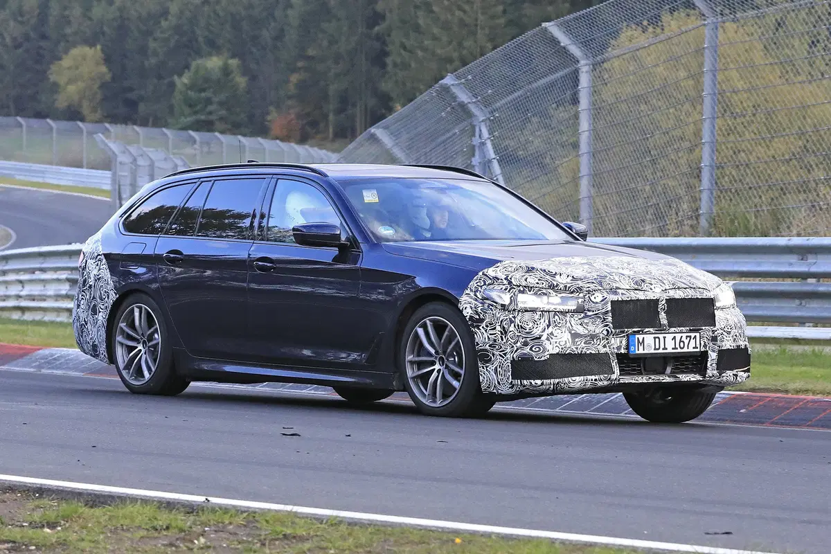 BMW Serie 5 restyling, le foto spia (11)
