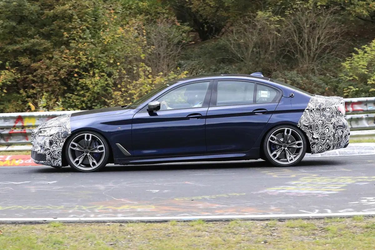 BMW Serie 5 restyling, le foto spia (17)