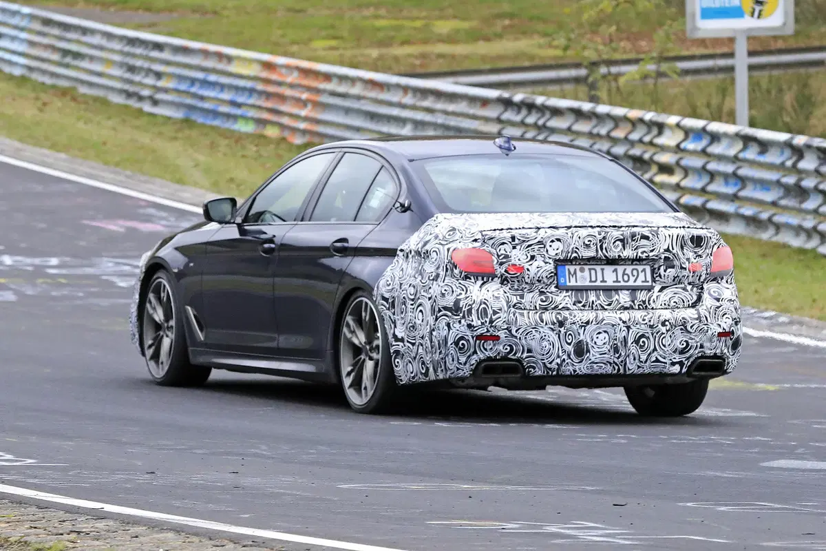 BMW Serie 5 restyling, le foto spia (20)
