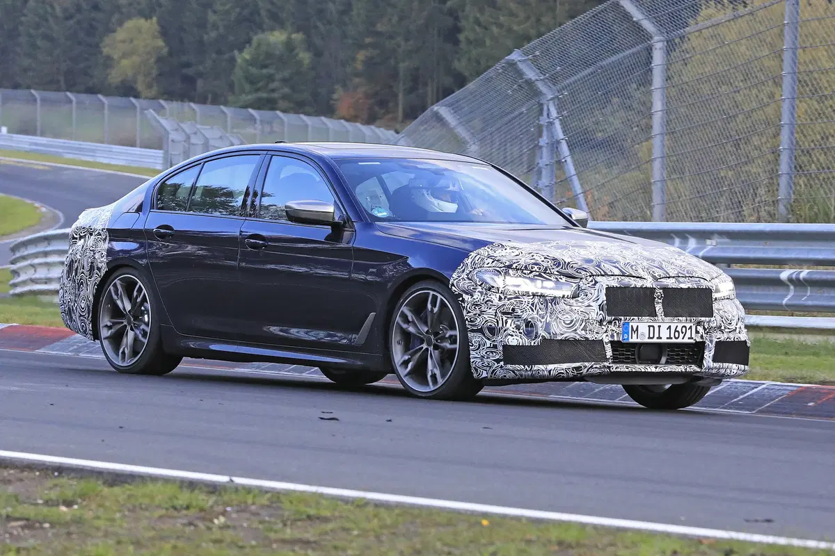 BMW Serie 5 restyling, le foto spia (25)