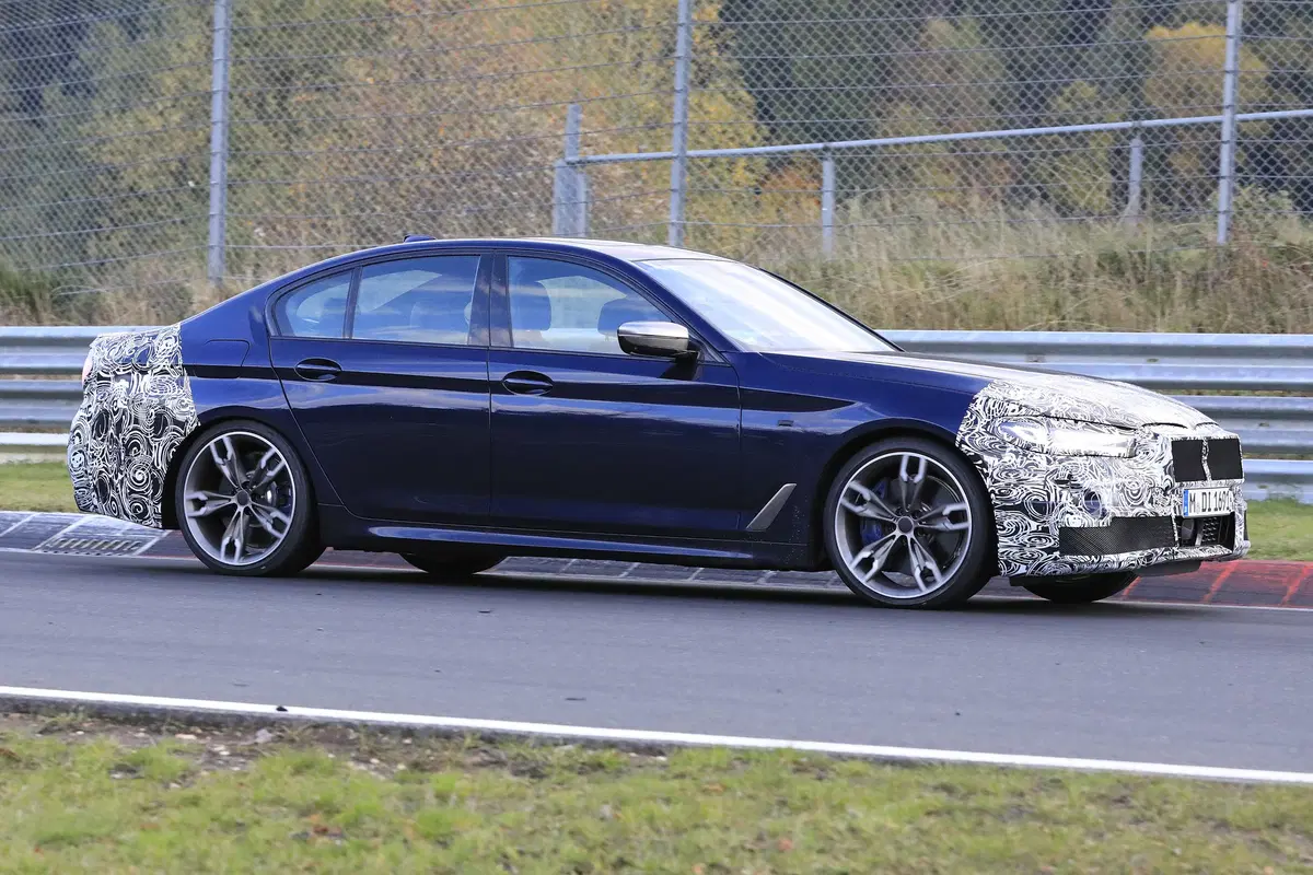 BMW Serie 5 restyling, le foto spia (24)