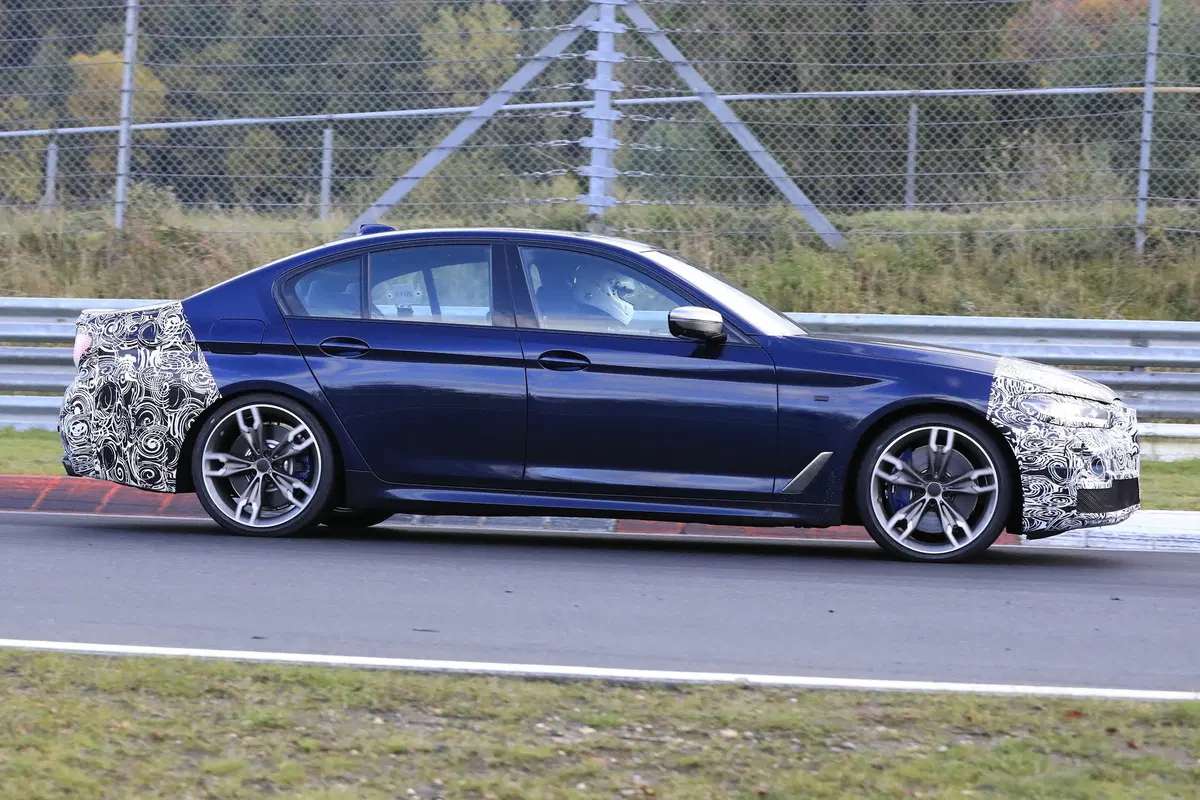 BMW Serie 5 restyling, le foto spia (26)