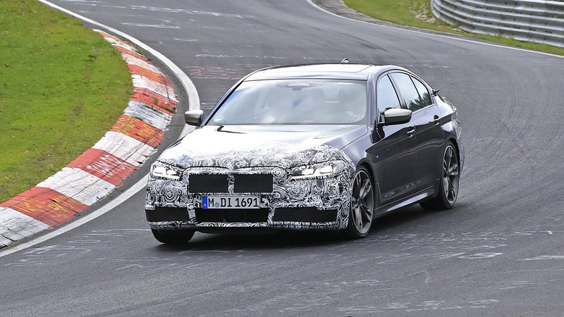 BMW Serie 5 restyling, le foto spia