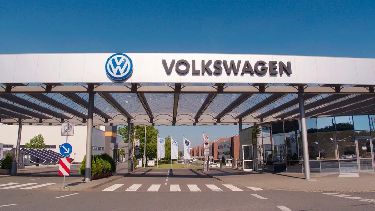 Volkswagen ID.3: Angela Merkel inaugura lo stabilimento di Zwickau (9)