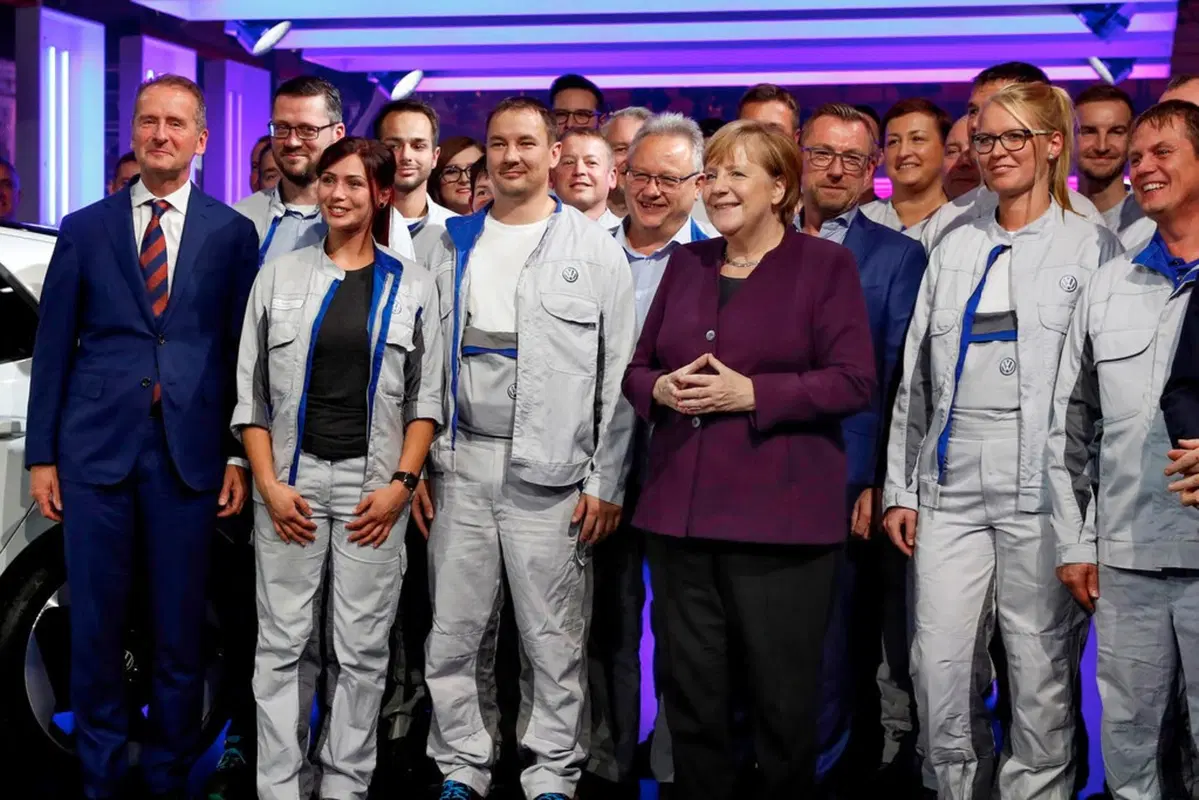 Volkswagen ID.3: Angela Merkel inaugura lo stabilimento di Zwickau (3)