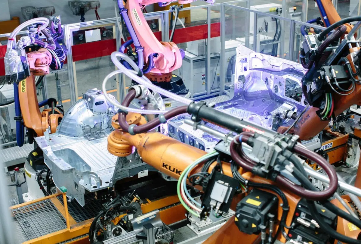Volkswagen ID.3: Angela Merkel inaugura lo stabilimento di Zwickau (16)