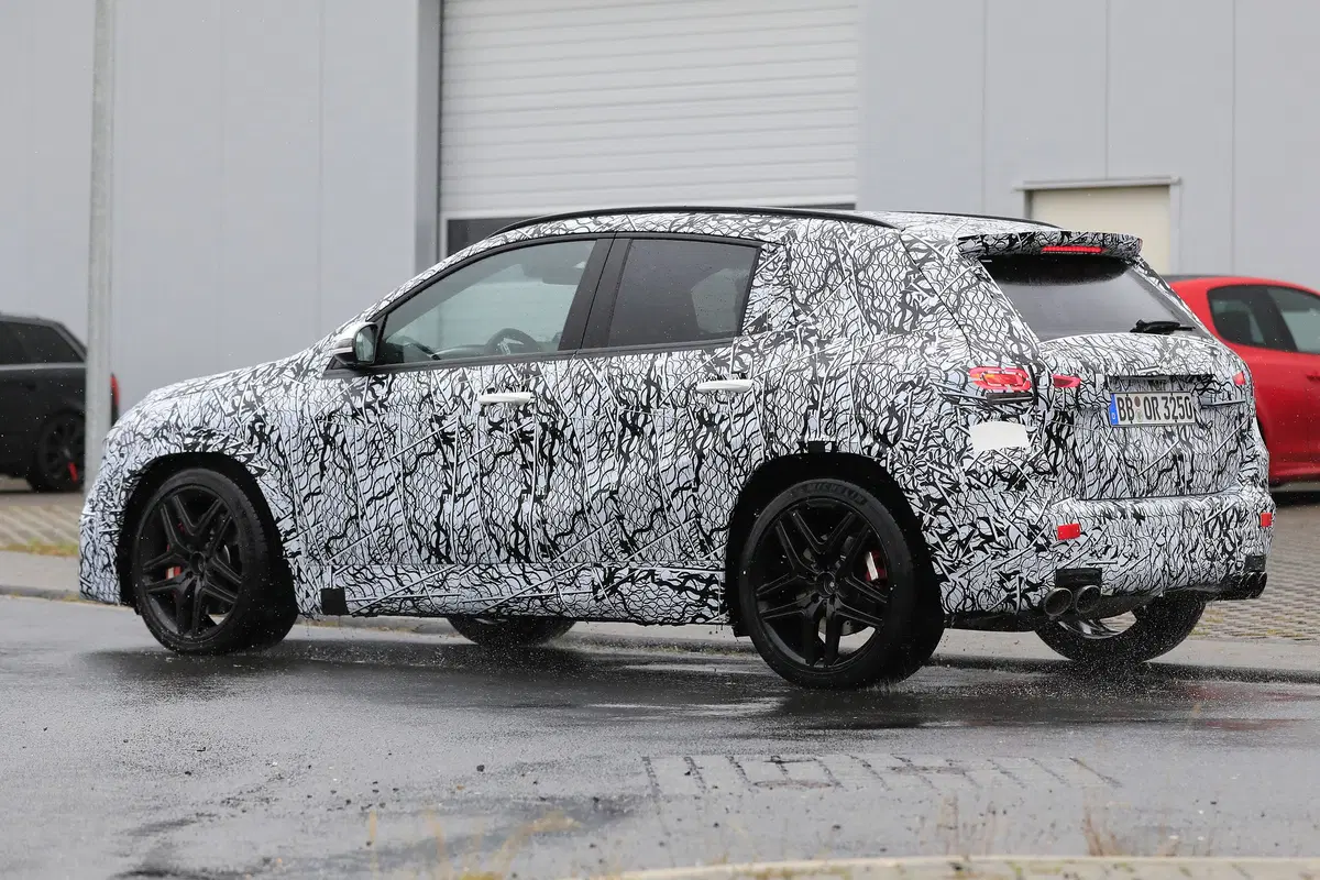 Mercedes-AMG GLA 45, le foto spia (8)