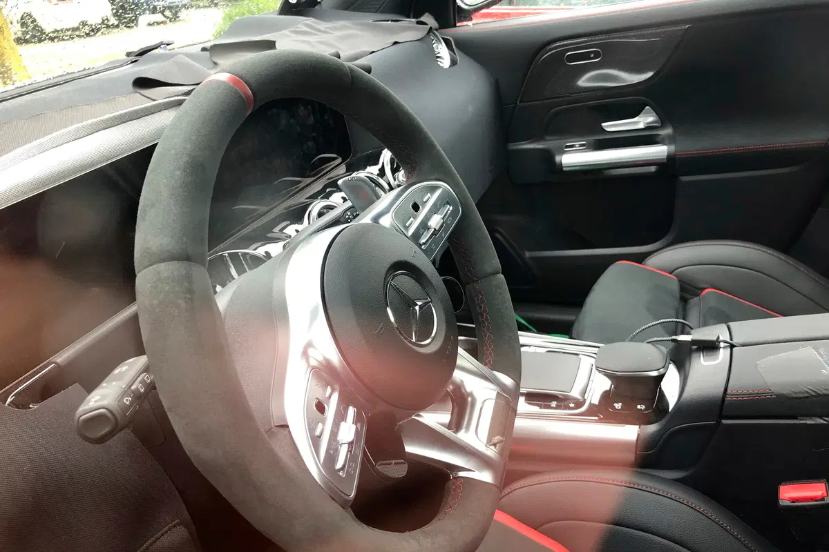 Mercedes-AMG GLA 45, le foto spia (10)