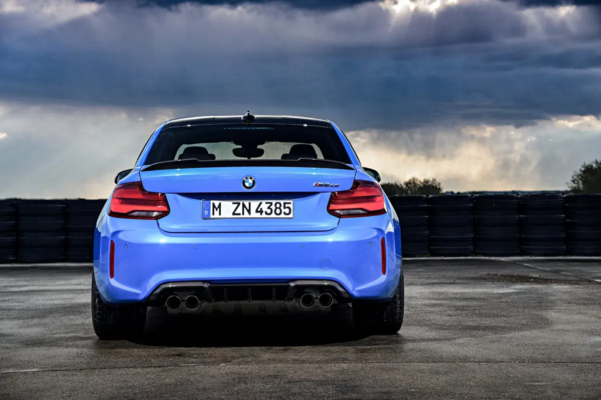 BMW M2 CS, 450 CV in salsa sportiva (5)