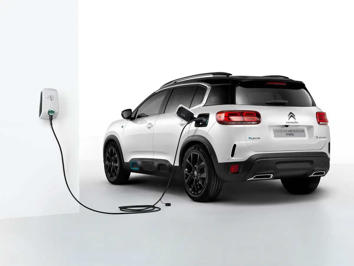 Citroen C5 Aircross, ora è anche ibrida plug-in (2)