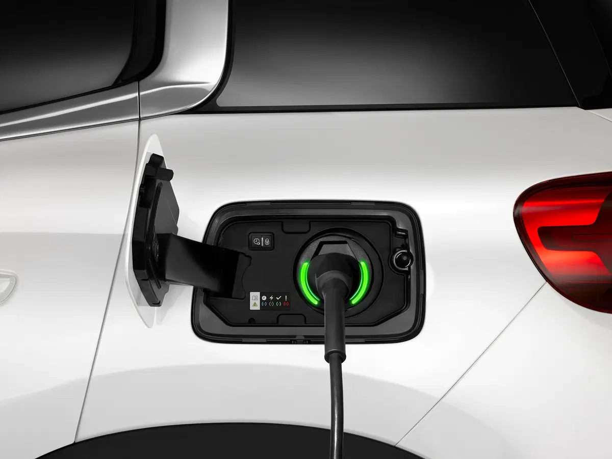 Citroen C5 Aircross, ora è anche ibrida plug-in (4)