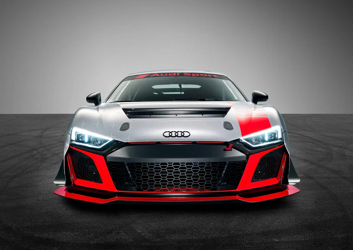 Audi R8 LMS GT4 e R8 V10 RWD, i restyling  (7)