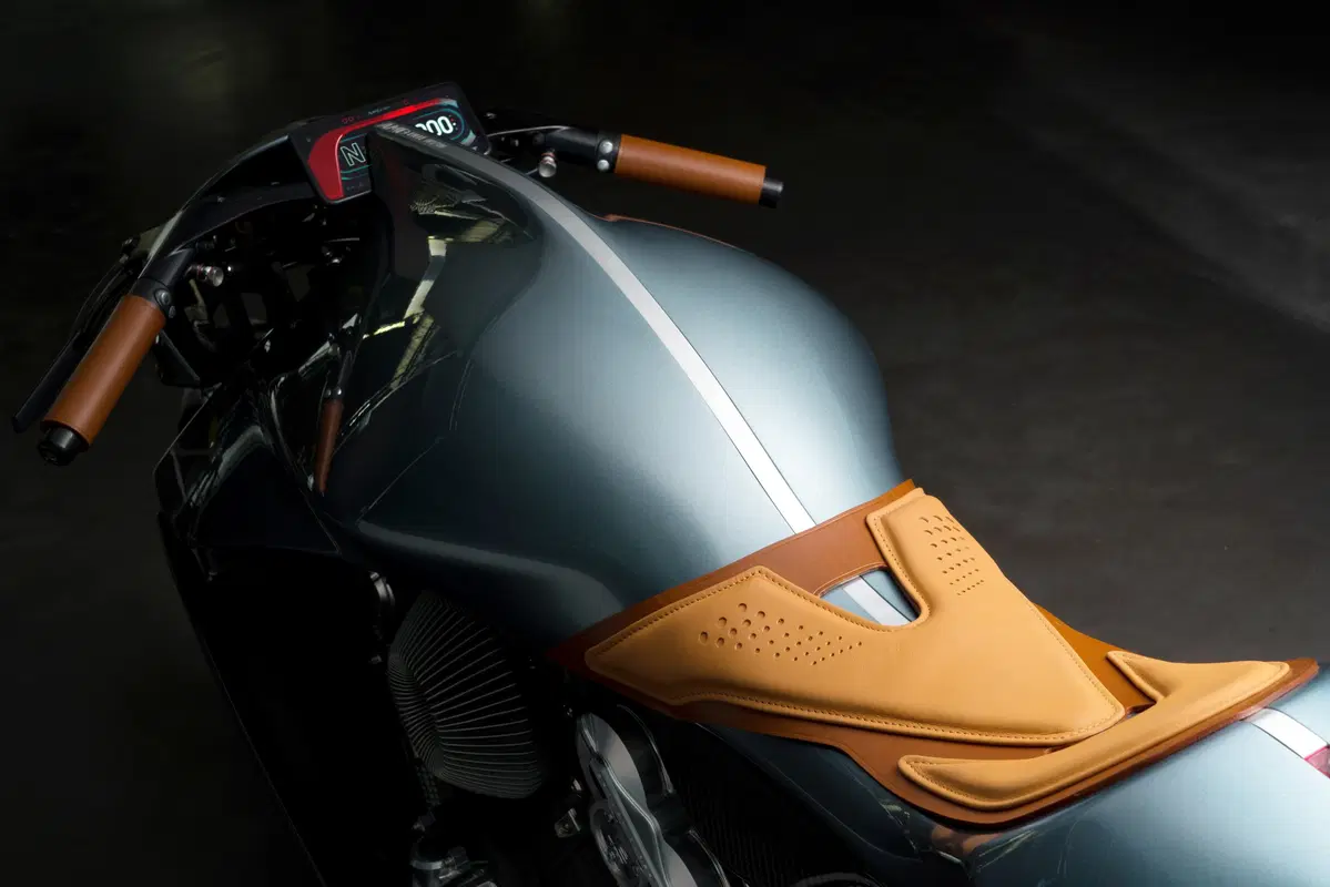 AMB 001, la moto di Aston Martin presentata a EICMA 2019 (6)