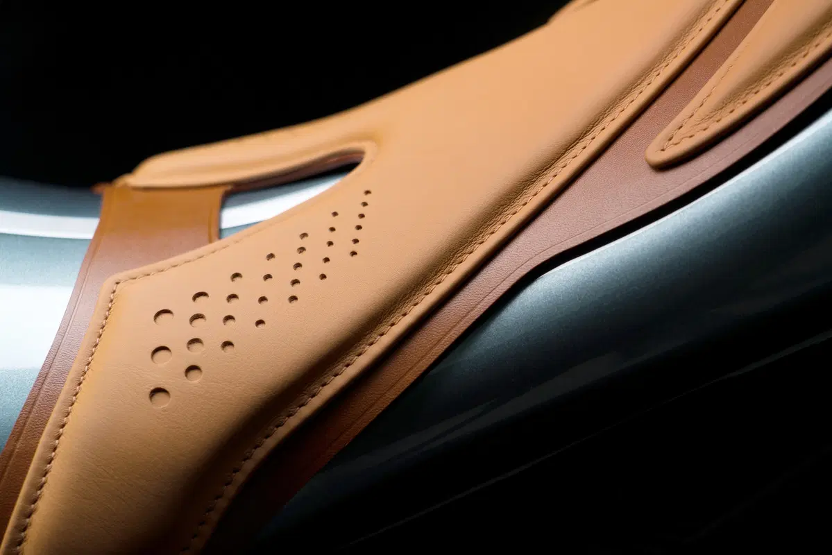 AMB 001, la moto di Aston Martin presentata a EICMA 2019 (8)