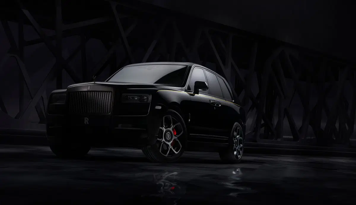 Rolls-Royce Cullinan Black Badge, look total black per il SUV di lusso (3)