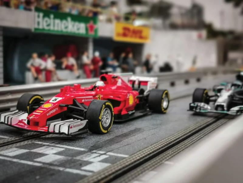 Formula 1: la pista elettrica ufficiale di slot cars da mettere in casa