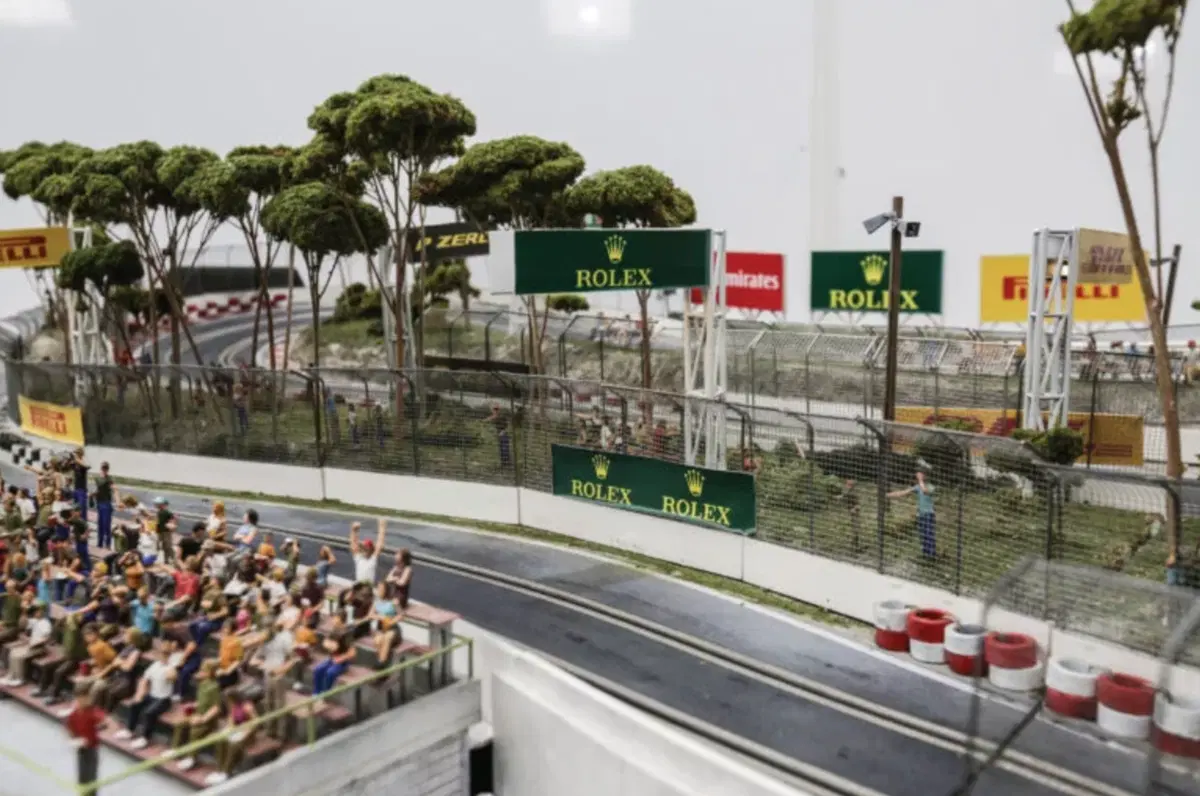 Formula 1: la pista elettrica ufficiale di slot cars da mettere in casa (7)