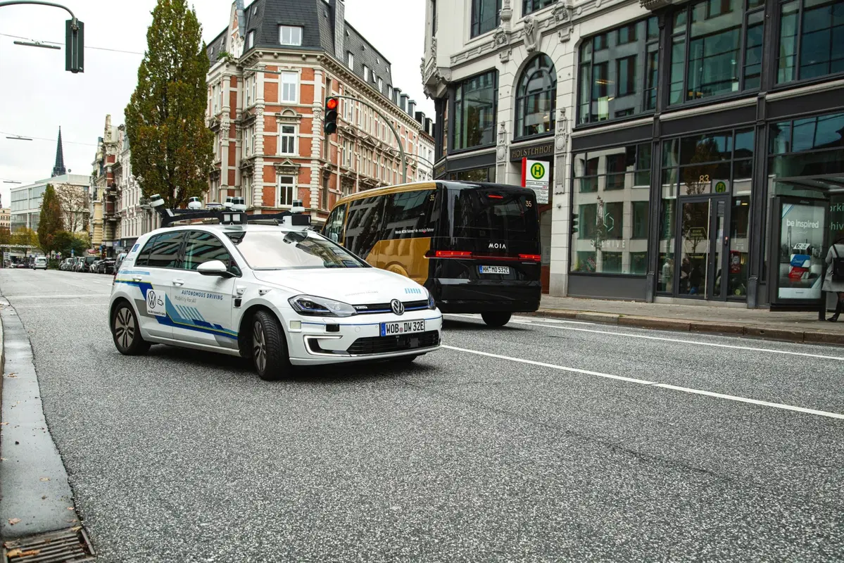 Volkswagen: la guida autonoma arriverà nel 2025
