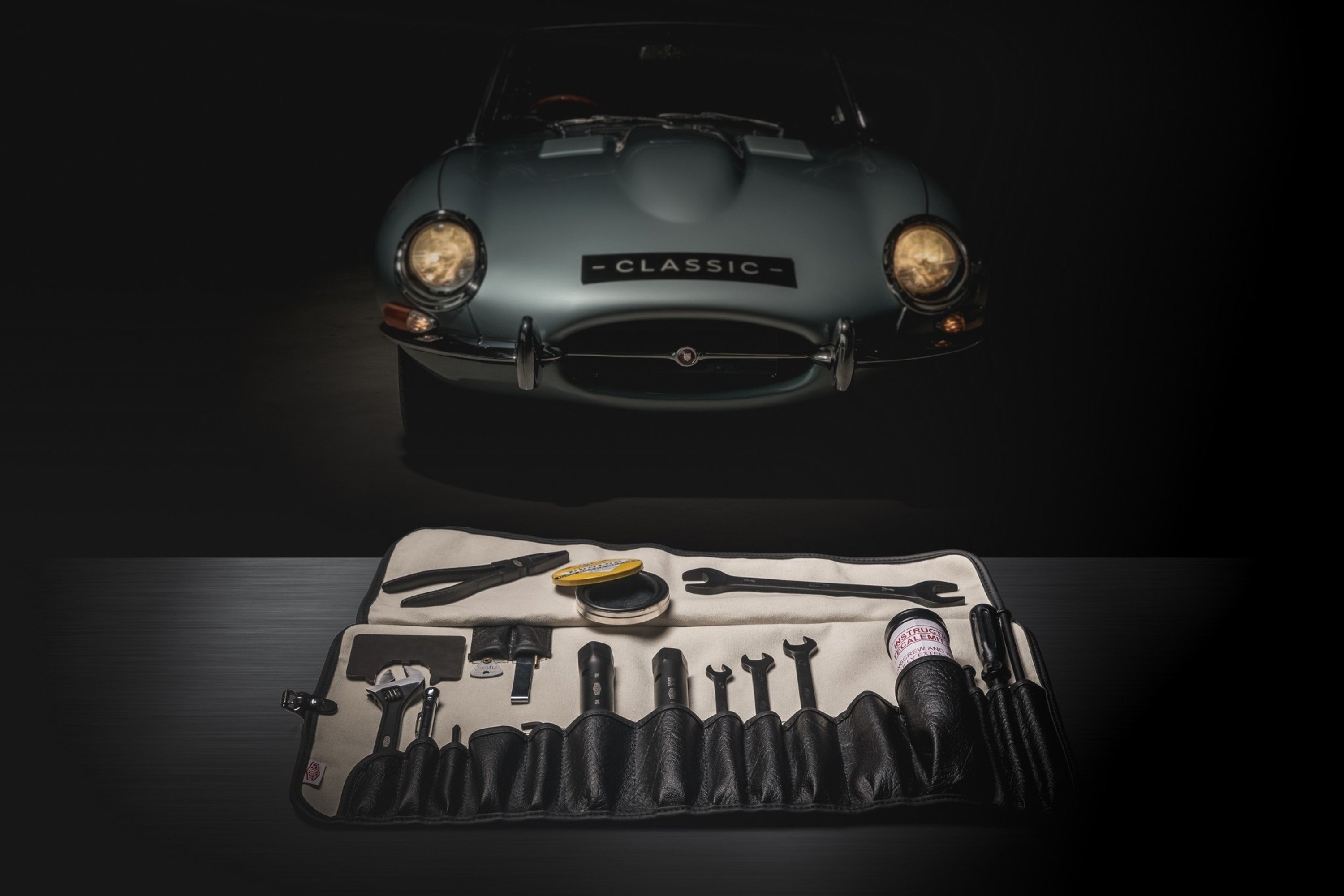 Jaguar ripropone il toolkit originale per la E-Type
