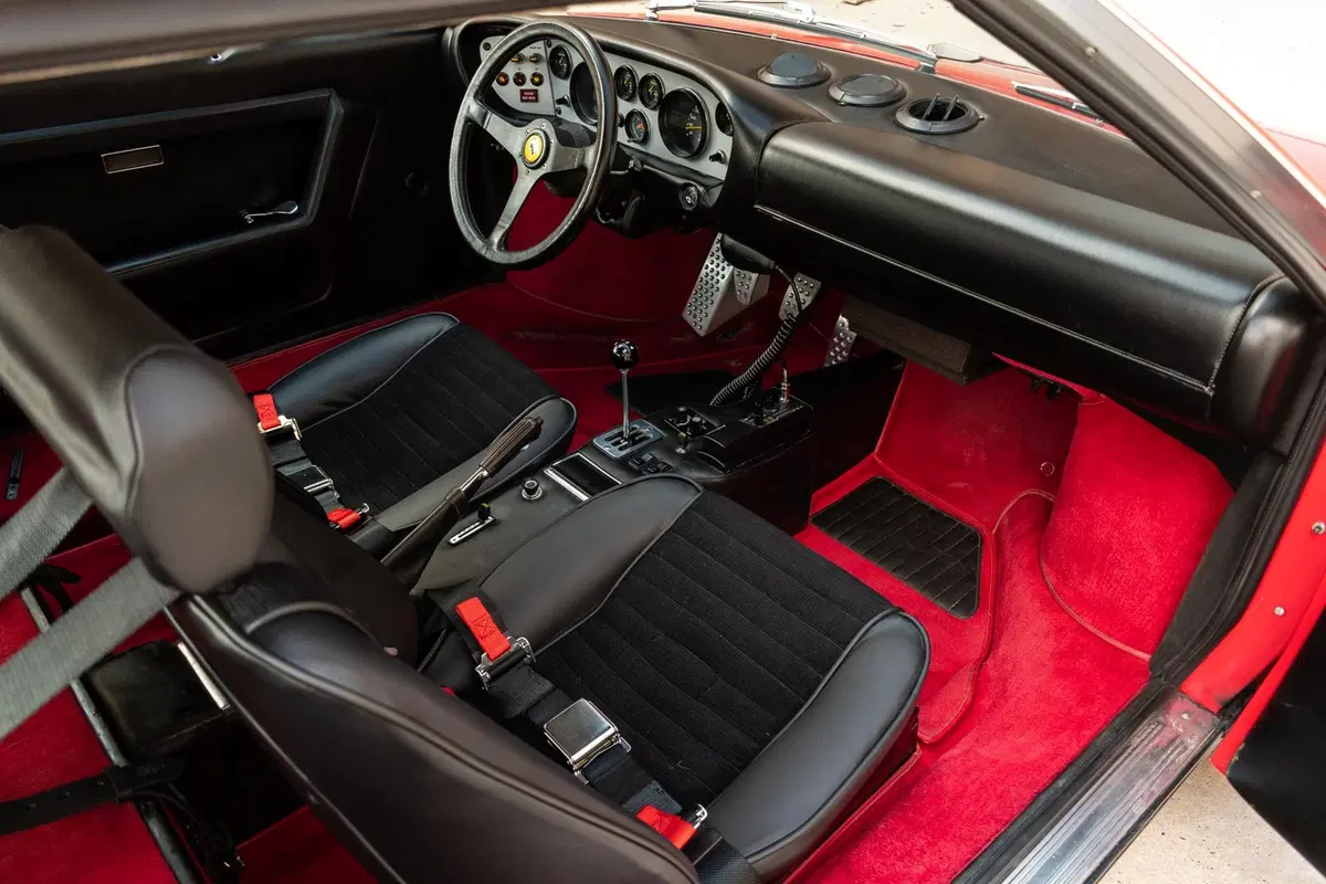 Ferrari Dino GT4 Safari Coupé: la Ferrari pensata per i rally all’asta (8)