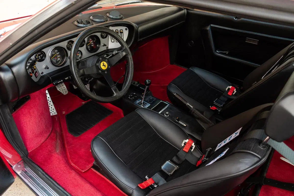 Ferrari Dino GT4 Safari Coupé: la Ferrari pensata per i rally all’asta (9)