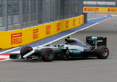 F1, Gp Russia 2016: pole per Rosberg